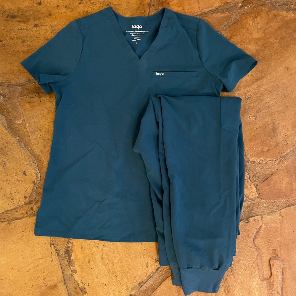 Like new Teal Lago scrubs